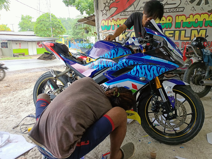 Decal Mobil dan Desain Profesional di Karawang